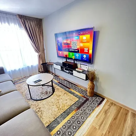 N2 Big Tv Karaoke Kids Play Room Duplex Unit 8 Pax